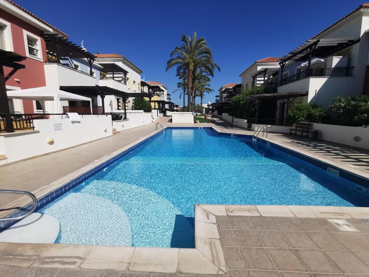 Апартаменты Aphrodite Gardens Пафос Экстерьер фото